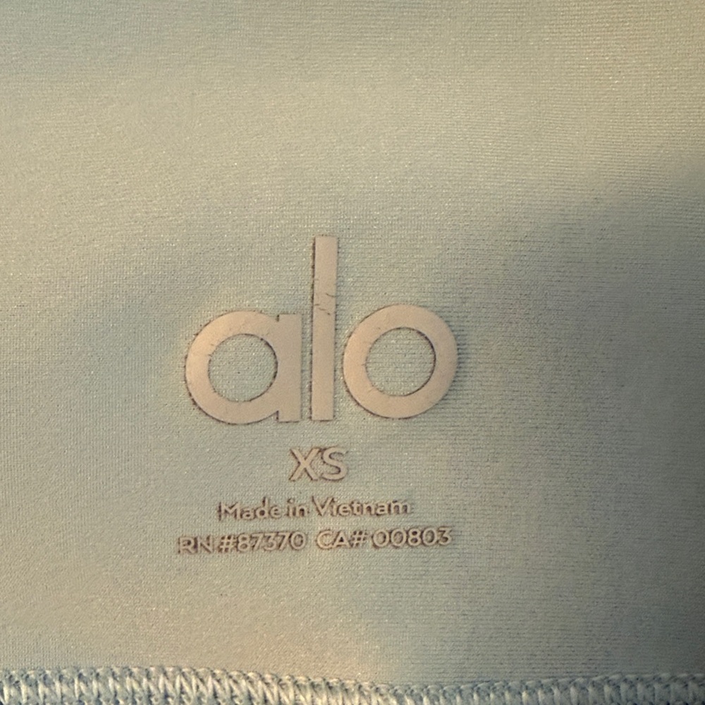 ALO Yoga Airlift 7/8 Light Blue Leggings - Picture 2 of 5